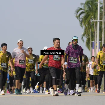 Runner Photo 6494121