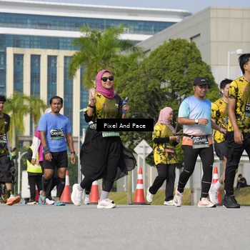 Runner Photo 6494159