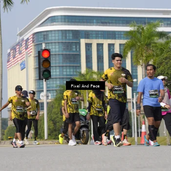Runner Photo 6494182
