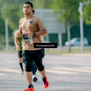 Runner Photo 6494221