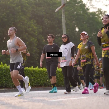Runner Photo 6494241