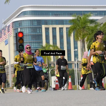 Runner Photo 6494242