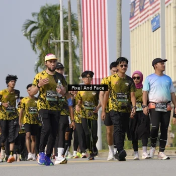Runner Photo 6494271