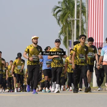 Runner Photo 6494305