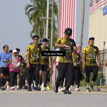 Runner Photo 6494324