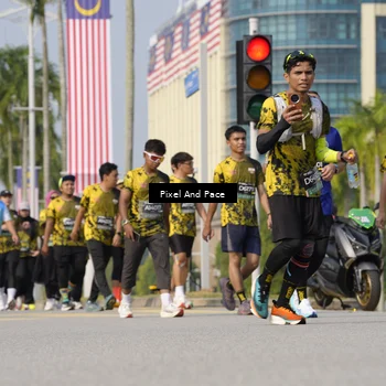 Runner Photo 6494355