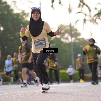 Runner Photo 6494359