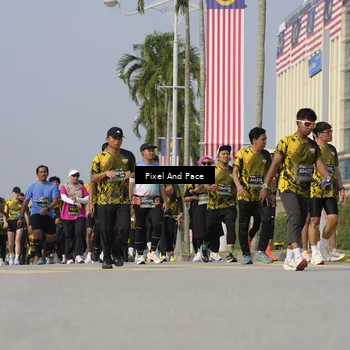 Runner Photo 6494369