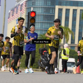 Runner Photo 6494376