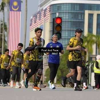 Runner Photo 6494403