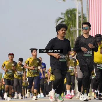 Runner Photo 6494489