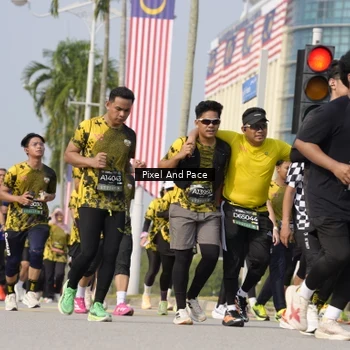Runner Photo 6494512