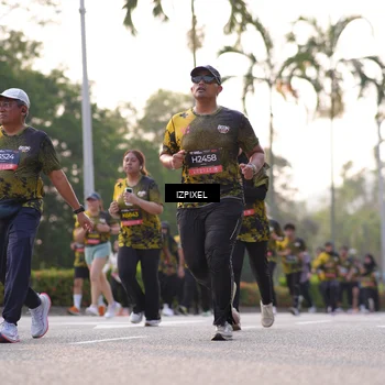 Runner Photo 6494614