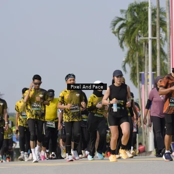 Runner Photo 6494643