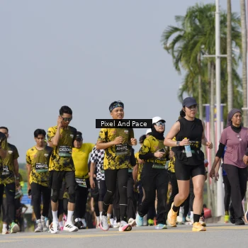 Runner Photo 6494650