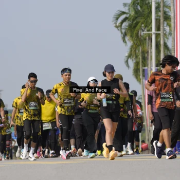 Runner Photo 6494653