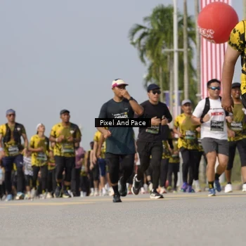 Runner Photo 6494746