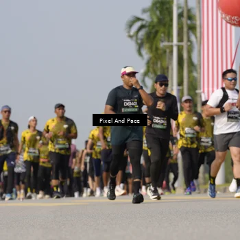 Runner Photo 6494750