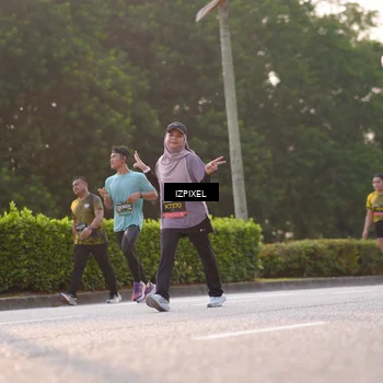 Runner Photo 6494789