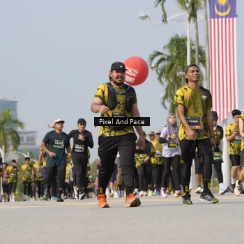 Runner Photo 6494811