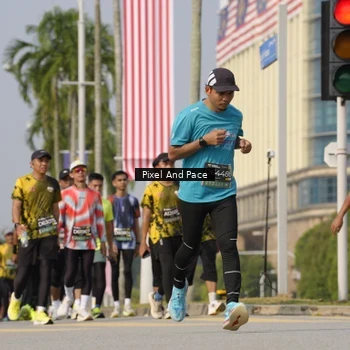 Runner Photo 6494862