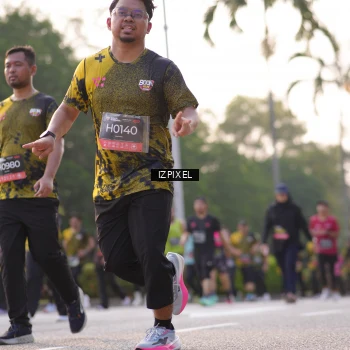Runner Photo 6494876