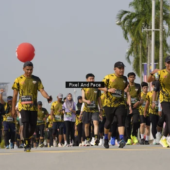 Runner Photo 6494877