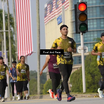 Runner Photo 6494912
