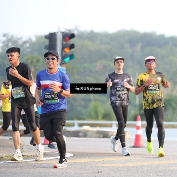 Runner Photo 6494917