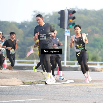 Runner Photo 6494921