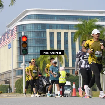 Runner Photo 6494928