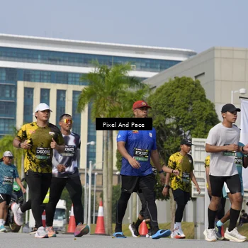 Runner Photo 6494941