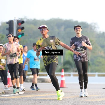Runner Photo 6494943