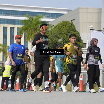Runner Photo 6494946