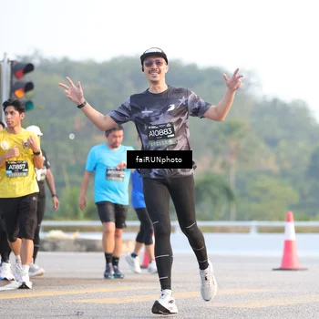 Runner Photo 6494949