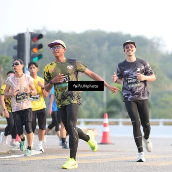 Runner Photo 6494980