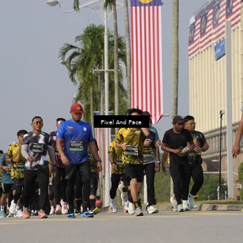 Runner Photo 6495029