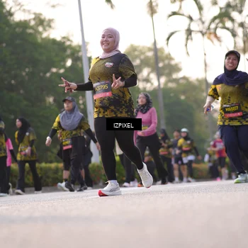 Runner Photo 6495123