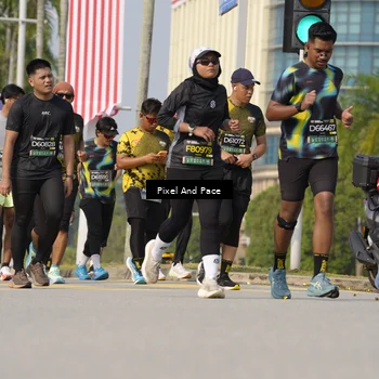 Runner Photo 6495135