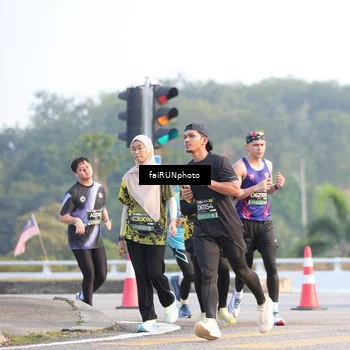 Runner Photo 6495152