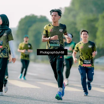 Runner Photo 6495331