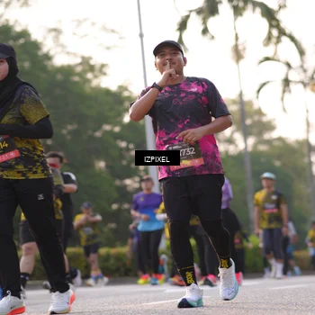 Runner Photo 6495713