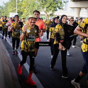 Runner Photo 6495717