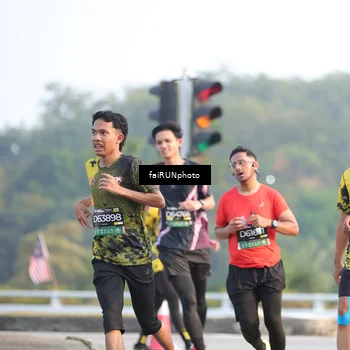 Runner Photo 6495733