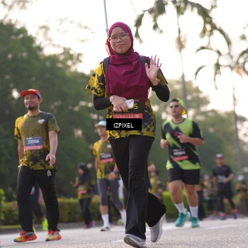 Runner Photo 6495756