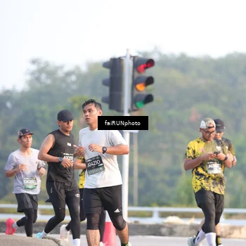 Runner Photo 6495896