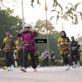 Runner Photo 6495898