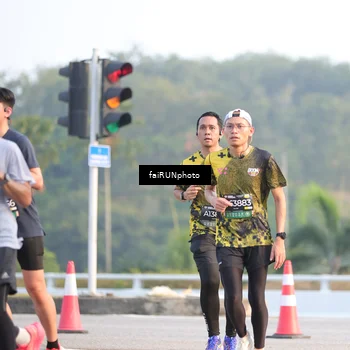 Runner Photo 6495998