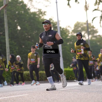 Runner Photo 6496003