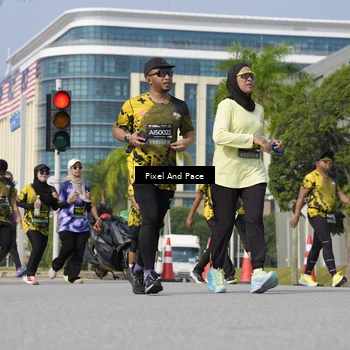 Runner Photo 6496023
